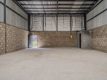 ALQUILER GALPON A ESTRENAR 235 M2 CUBIERTOS PILAR