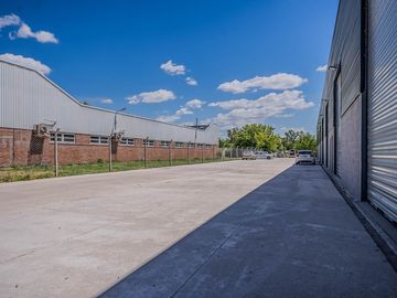 ALQUILER GALPON A ESTRENAR 235 M2 CUBIERTOS PILAR