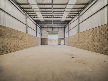 ALQUILER GALPON A ESTRENAR 235 M2 CUBIERTOS PILAR