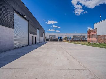 ALQUILER GALPON A ESTRENAR 235 M2 CUBIERTOS PILAR