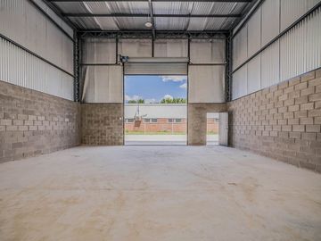 ALQUILER GALPON A ESTRENAR 235 M2 CUBIERTOS PILAR