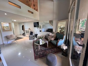 Venta Hermoso departamento Talar Florida