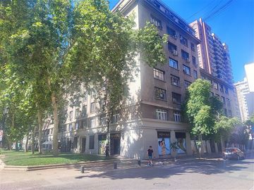 Departamento en Venta en Paseo Bulnes / Eleuterio Ramirez