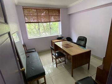 Oficina en Venta en Paseo Bulnes / Eleuterio Ramirez