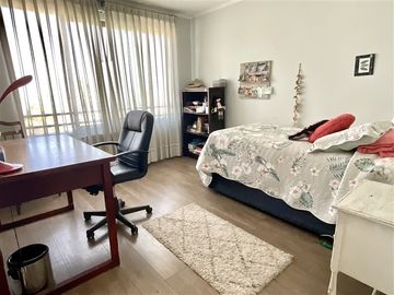 Casa en Venta en San Carlos De Apoquindo / Carlos Peña Otaegui
