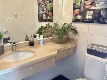 Casa en Venta en San Carlos De Apoquindo / Carlos Peña Otaegui