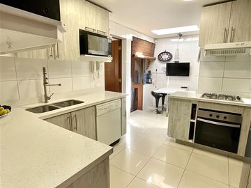 Casa en Venta en San Carlos De Apoquindo / Carlos Peña Otaegui