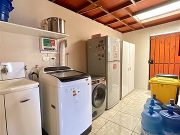Casa en Venta en San Carlos De Apoquindo / Carlos Peña Otaegui