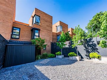 Casa en Venta en Cam. Farellones / San Enrique - Fantástica y Funcional Townhouse