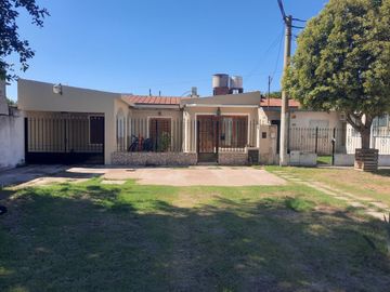 Casa sobre Calle Toay 1725
