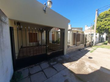 Casa sobre Calle Toay 1725