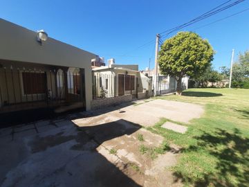 Casa sobre Calle Toay 1725
