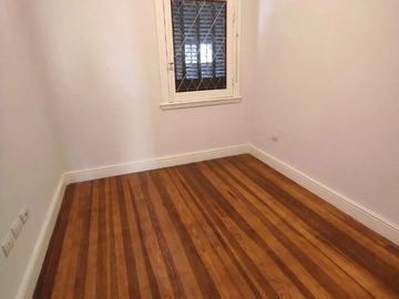 VENTA CASA SAN JUAN 2100, 12 AMBIENTES