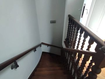 VENTA CASA SAN JUAN 2100, 12 AMBIENTES