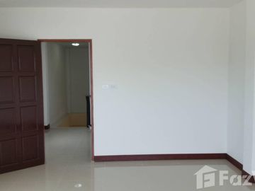 3 Bedroom Townhouse for sale in Ban Laeng, Rayong