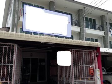 3 Bedroom Townhouse for sale in Ban Laeng, Rayong