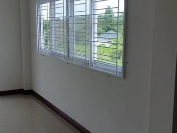 3 Bedroom Townhouse for sale in Ban Laeng, Rayong