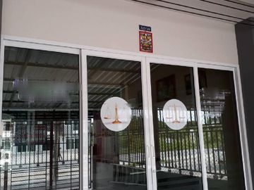 3 Bedroom Townhouse for sale in Ban Laeng, Rayong