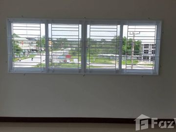 3 Bedroom Townhouse for sale in Ban Laeng, Rayong