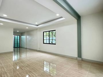 2 Bedroom Townhouse for sale at Than Thong 2
