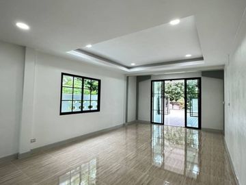 2 Bedroom Townhouse for sale at Than Thong 2