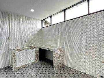 2 Bedroom Townhouse for sale at Than Thong 2