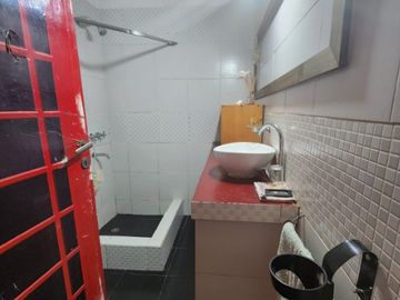 Casa para 2 Familias en venta en Remedios de Escalada Oeste