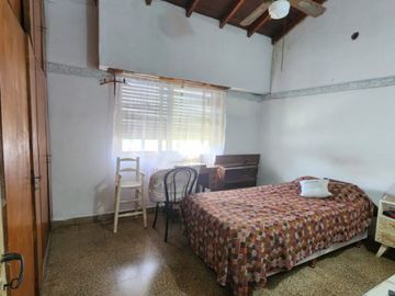 Casa para 2 Familias en venta en Remedios de Escalada Oeste