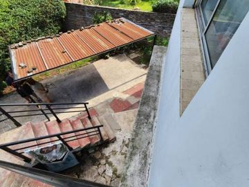 Casa para 2 Familias en venta en Remedios de Escalada Oeste