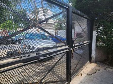 Casa para 2 Familias en venta en Remedios de Escalada Oeste