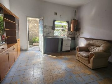 Casa para 2 Familias en venta en Remedios de Escalada Oeste