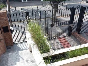 Triplex en venta en Villa Luzuriaga