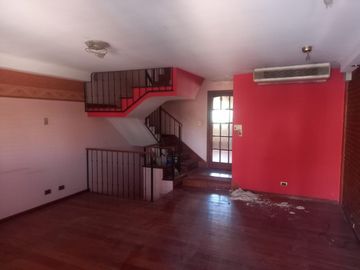 Triplex en venta en Villa Luzuriaga