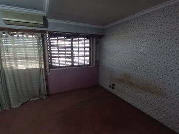 Triplex en venta en Villa Luzuriaga
