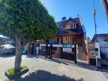 Triplex en venta en Villa Luzuriaga