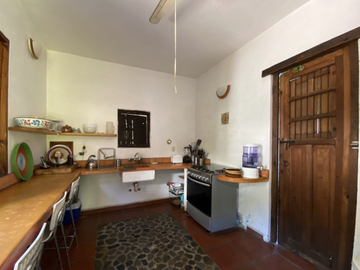 VENTA CASA ESTILO HACIENDA EN CONDOMINIO CON AMENIDADES, JIUTEPEC MORELOS