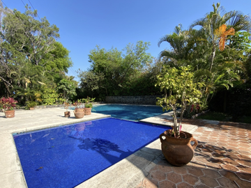 VENTA CASA ESTILO HACIENDA EN CONDOMINIO CON AMENIDADES, JIUTEPEC MORELOS