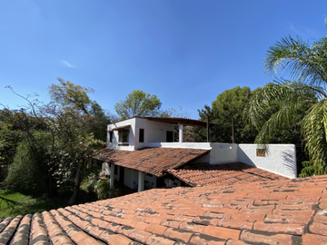 VENTA CASA ESTILO HACIENDA EN CONDOMINIO CON AMENIDADES, JIUTEPEC MORELOS