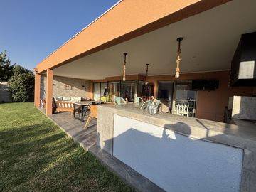 Oportunidad Parque brisas Norte ! Amplio terreno ! Dentro de condominio !