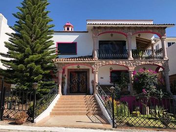 Hermosa Casa estilo Mexicano, amplia en fraccionamiento campestre muy seguro
