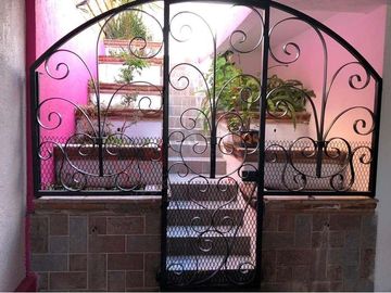 Hermosa Casa estilo Mexicano, amplia en fraccionamiento campestre muy seguro