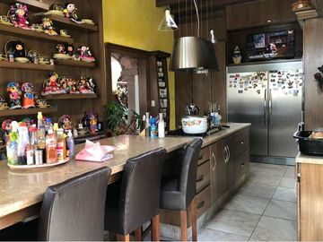 Hermosa Casa estilo Mexicano, amplia en fraccionamiento campestre muy seguro