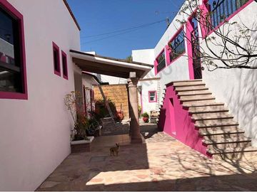 Hermosa Casa estilo Mexicano, amplia en fraccionamiento campestre muy seguro