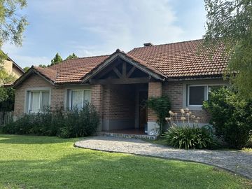 VENTA Casa La Barra Village 1 planta -Altillo- LOSA RADIANTE-Ingeniero Maschwitz-APTO CREDITO