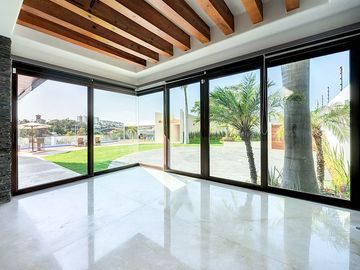 ESPECTACULAR CASA EN VENTA EN VILLAS DEL MESÓN JURIQUILLA