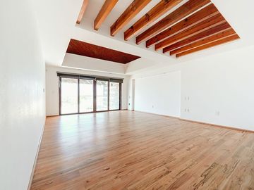 ESPECTACULAR CASA EN VENTA EN VILLAS DEL MESÓN JURIQUILLA