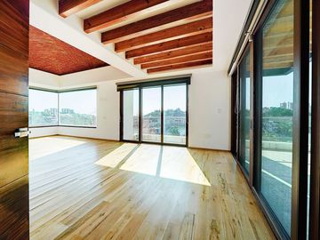 ESPECTACULAR CASA EN VENTA EN VILLAS DEL MESÓN JURIQUILLA