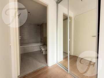 Departamento 2 Ambientes en Venta en Marquis Belgrano R - Cochera, Balcón y Amenities de Lujo