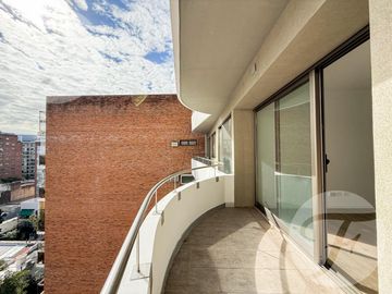 Departamento 2 Ambientes en Venta en Marquis Belgrano R - Cochera, Balcón y Amenities de Lujo