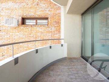 Departamento 4 Ambientes en Venta en Marquis Belgrano R - Cochera, Balcón y Amenities de Lujo
